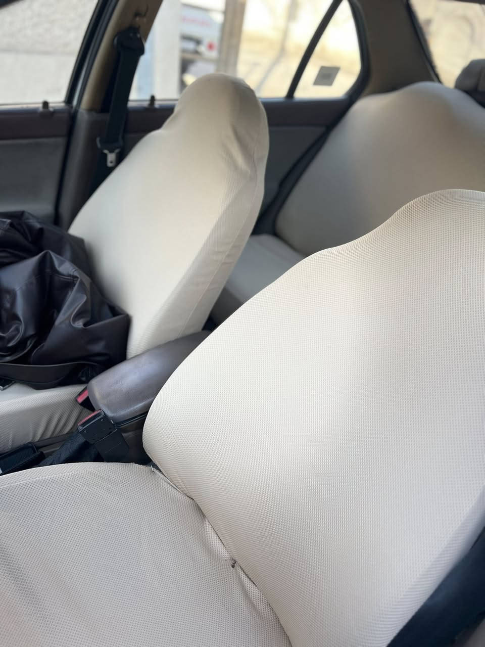 السلام عليكم
سمند موديل 2013 
رقم بغداد الجديد 
هزه جديده 
سنويه لل2028 
كهربائيات كله شغال 
زوج تايرات جديد 
ما نقصها اي شي لا ضربه لا طخه لا صبغ 
بيها رصعات موضحه بالصور و بنيد وتكم جراد 
المكينه بيها تنقيص خفيف 
كير مكفول 
السعر 52 وبيها مجال للشراي 
العنوان بغداد الامين الثانيه 
للاستفسار ***********
