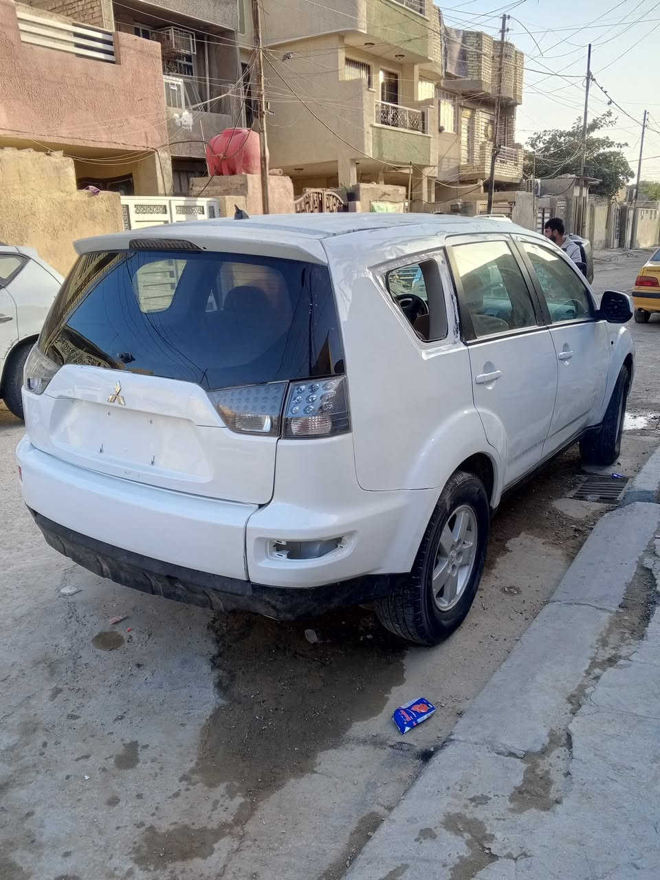 السلام عليكم سياره مسي بوشي 2008 رقم بغداد تحويل مباشر سياره هستوها طالعه من التعمير وبيها نواقص شغلات بسيطه مكينه كير صدر كله بالجيس الاستفسار على رقم الهاتف ممتواجد ع الفيس  ***********
