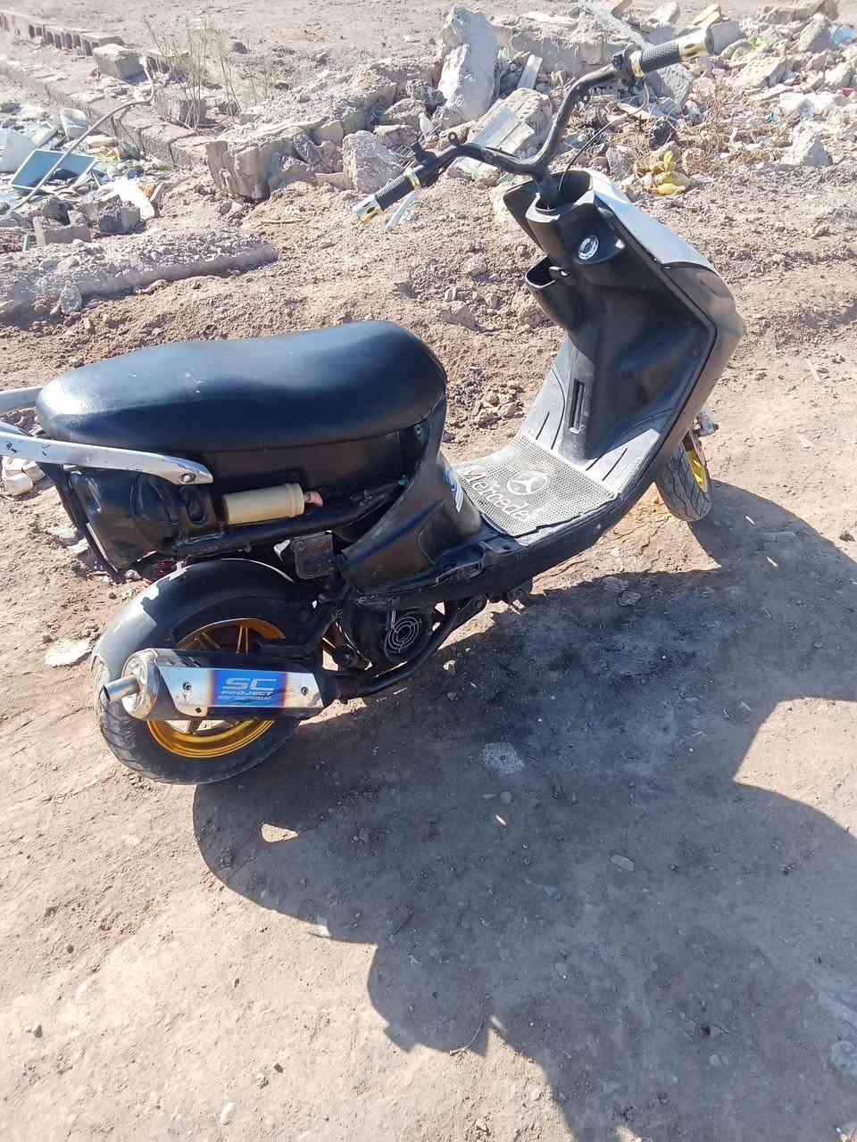 سلام عليكم دراجه ما كس قجمه مال لعب درجه كامله من سلف وهندر بيهه وياله. رياضي صالصنه راضي بوشه خمسه وخمسين  دراجه مال لعب كفرات كامله ختم واحد المكان البياع المعالف السعر 300 وبيهه مجال ***********
