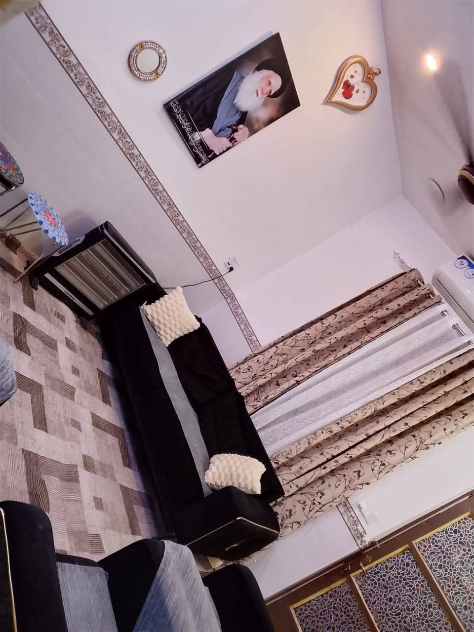 السلام عليكم
بيت زراعي ٥٠ متر  قرار ٢٥//// ٣ طوابق 
بي ٣ غرف نوم مع صالة مع ٣ حمام// البناء درجة أولى سنة ٢٠٢٤ //يوجد حايط واحد مشترك فقط .. العنوان الشعب قرب محطة سما بغداد السعر المطلوب من صاحب الدار ١٠٠ وقابل للتفاوض 
الاستفسار أكثر الاتصال ع الرقم ***********
