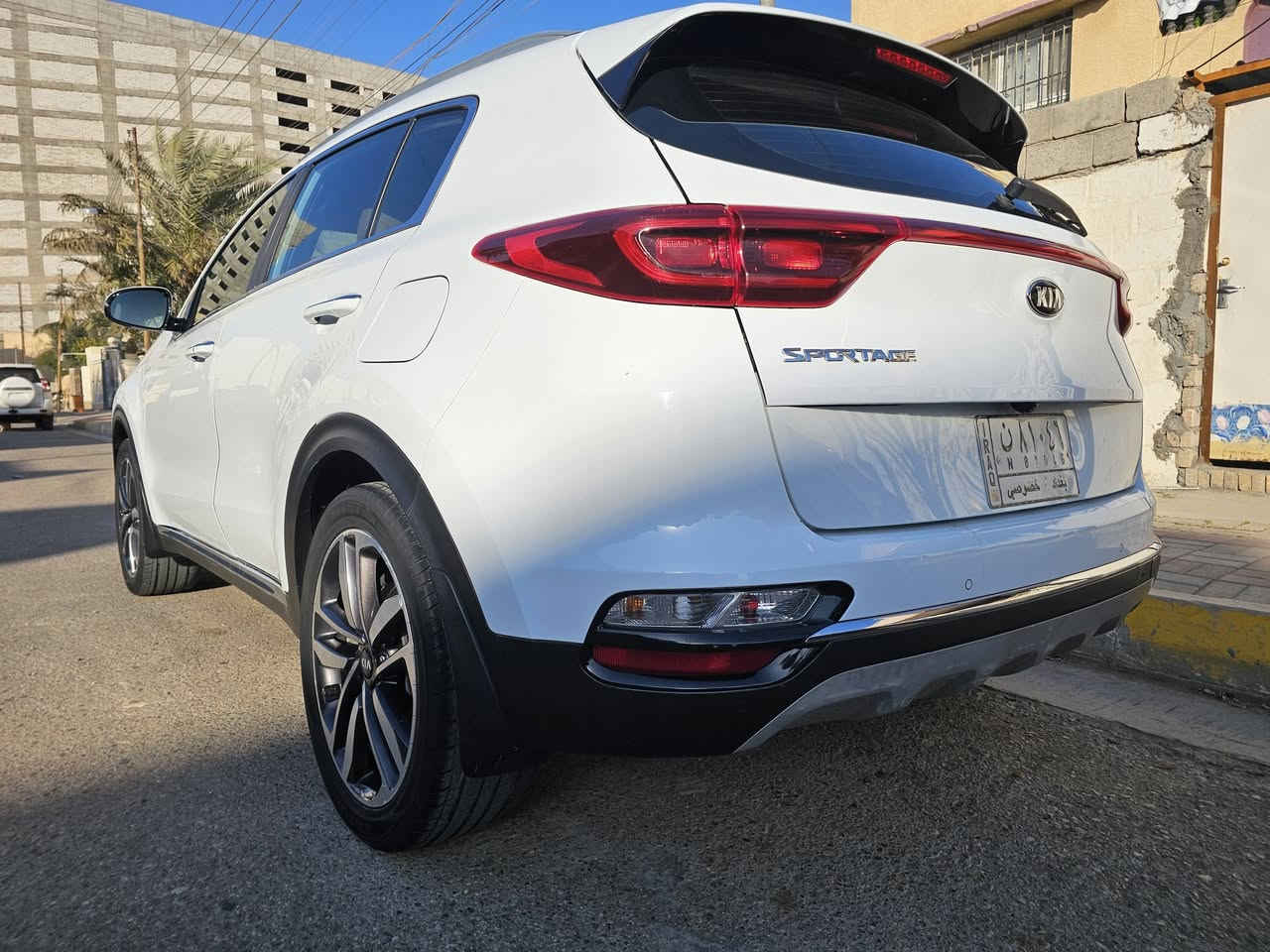 السلام عليكم
كيا سبورتج 2019 خليجي 
رقم بغداد سنويه ب اسمي تحويل مباشر ب اسم المشتري 
عداد المسافه 145.000 
المواصفات 🔰
بصمتين
محرك 2000 دوش 
حساسات امامي خلفي 
تحكمات ستيرن
شاشه تاب 
درايف مود  اوضاع قياده / نورمل / ايكو / سبورت 
تبريد قطعتين 
كشنات بيجي مخمل وجلد 
صندوق كهرباء
سقف بانوراما
بصمات ابواب
وبعد بيها مواصفات 
.
صور السونار مرفقة بالمنشور
تبديل 3 قطع نفس اللون 

السعر المطلوب 190 وبيها مجال✅️

📍عنواني / الانبار - الرمادي 

💥((مكلف بالنشر))💥
رقم صاحب السيارة
***********
