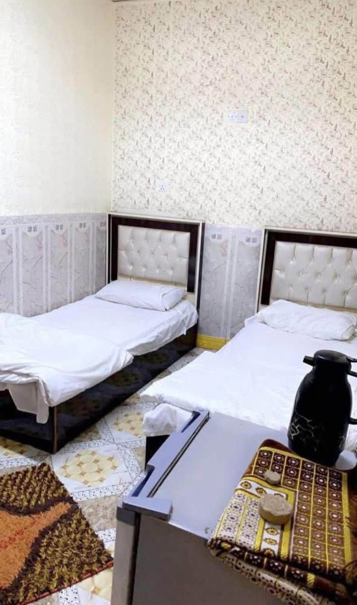 يعلن فندق الأرجوان السياحي في النجف الأشرف
على فتح جميع الحجوزات لزيارة الأربعينية وتشمل الحجوزات الجماعية الحملات وللأشخاص النفرادي
📍النجف الأشرف قرب مرقد بنات الحسن 
أسعارنا مناسبة للكل 
للحجز والاستفسار *********** منتظر العبدلي
