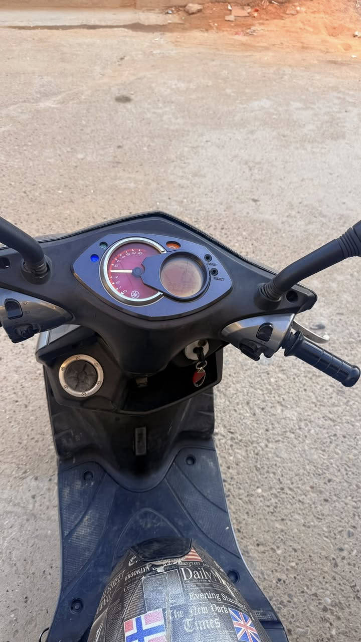 دراجه سكنس فحل كابريتر مام
نظيفه جدا اي نقص مبيها على وضعها مال رمبه كامله مكمله (بلاديه)
اوراق كامله
تجي تفحص وين ميعجبك
عنواني بغداد شارع فلسطين السعر خاص او واتساب 
‪0774 792 1023‬
