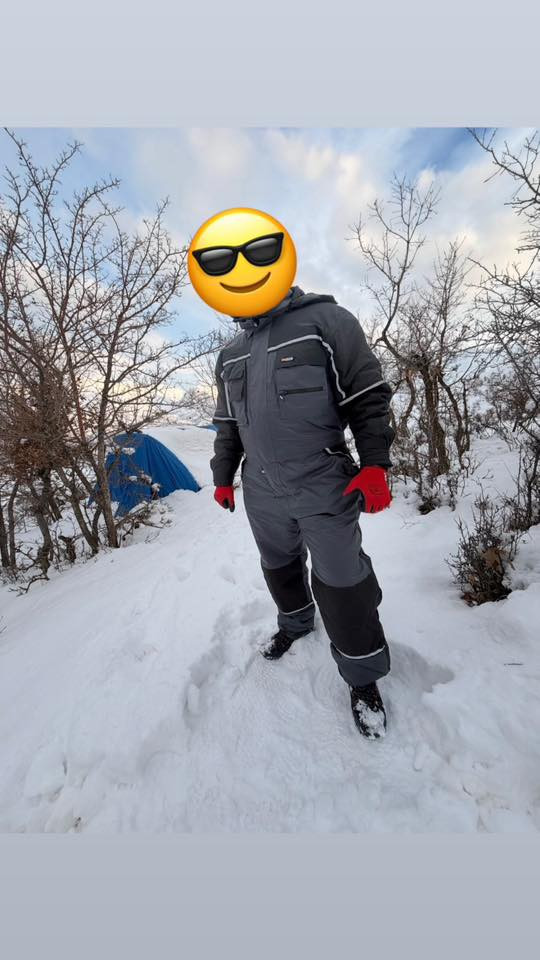 ملابس ملبوسة مرة واحدة .. للتخيم بالثلج بدون اي ضرر ..  ماركات اصلية 
السترة الخضرة 50 
السوت الرصاصي 50 
السوت الازرق 50 

يوجد توصيل . للاستفسار ***********
