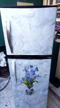 متاح ثلاجه مثل مواضح بالفديو مال بيت اي عطل او اي تصليح مبيها الله شاه...