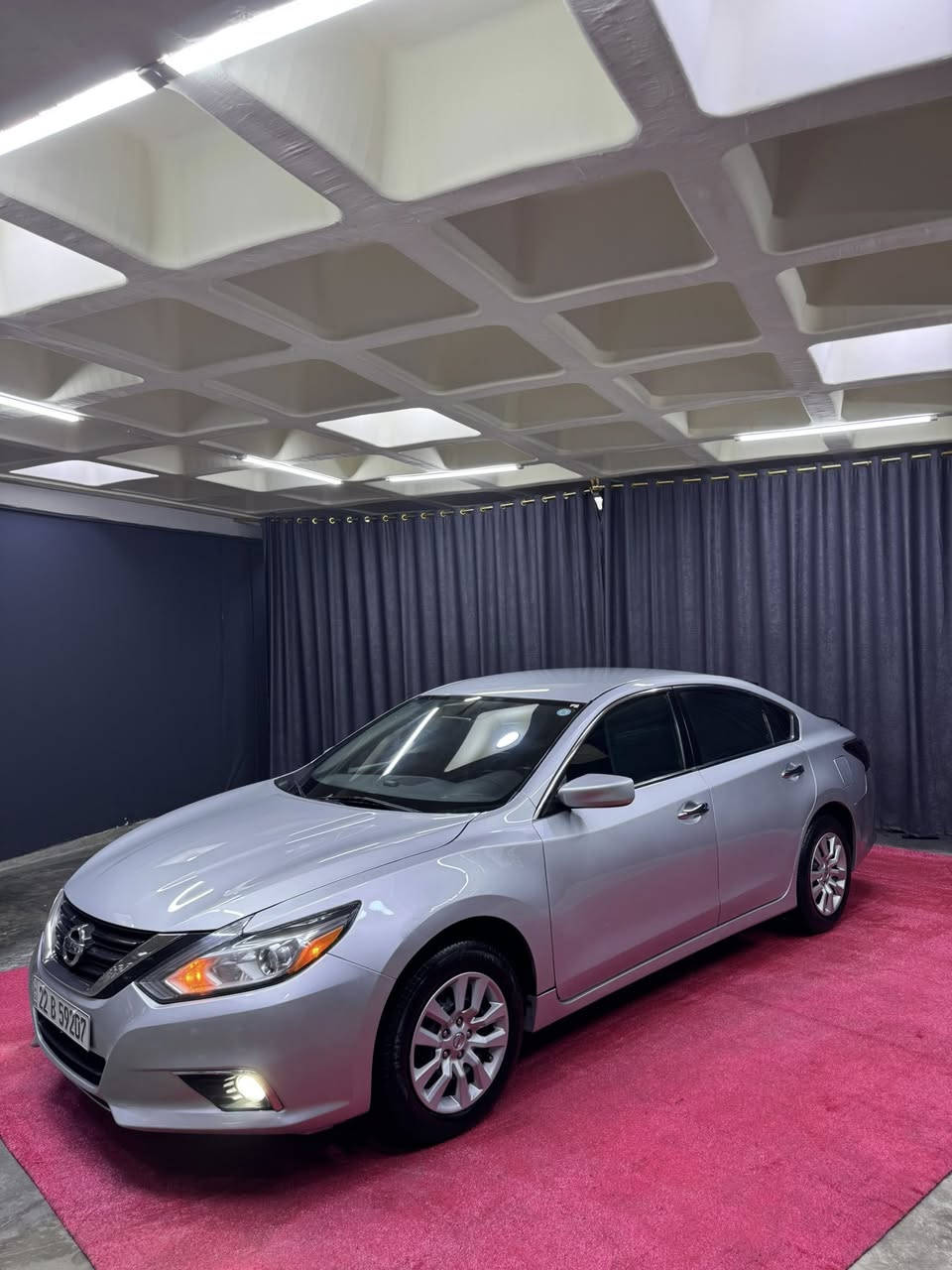 نیسان التیما 2018 مواصفات S
للبیع سیارە بدون صبخ بدون ضرر بدون دواخل  بدون ارباک

صور حادث موجود  سونار موجود بل منشور 

مکفول کفالە   سیارە بس باب سایق تبدیل بلادی بدون ضرر 

سیارە ماشیە 116    بنسبە سعر سعرها 129 ورقە بیها مجال

مکان سیارە قضاء کلار    للاستفسار ***********
