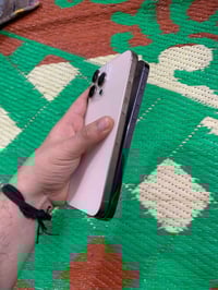 اجهزه عدد 2 الأول 16برو ماكس 256بطاريه97بلاد الون الذهبي ماستر شرق أوس...