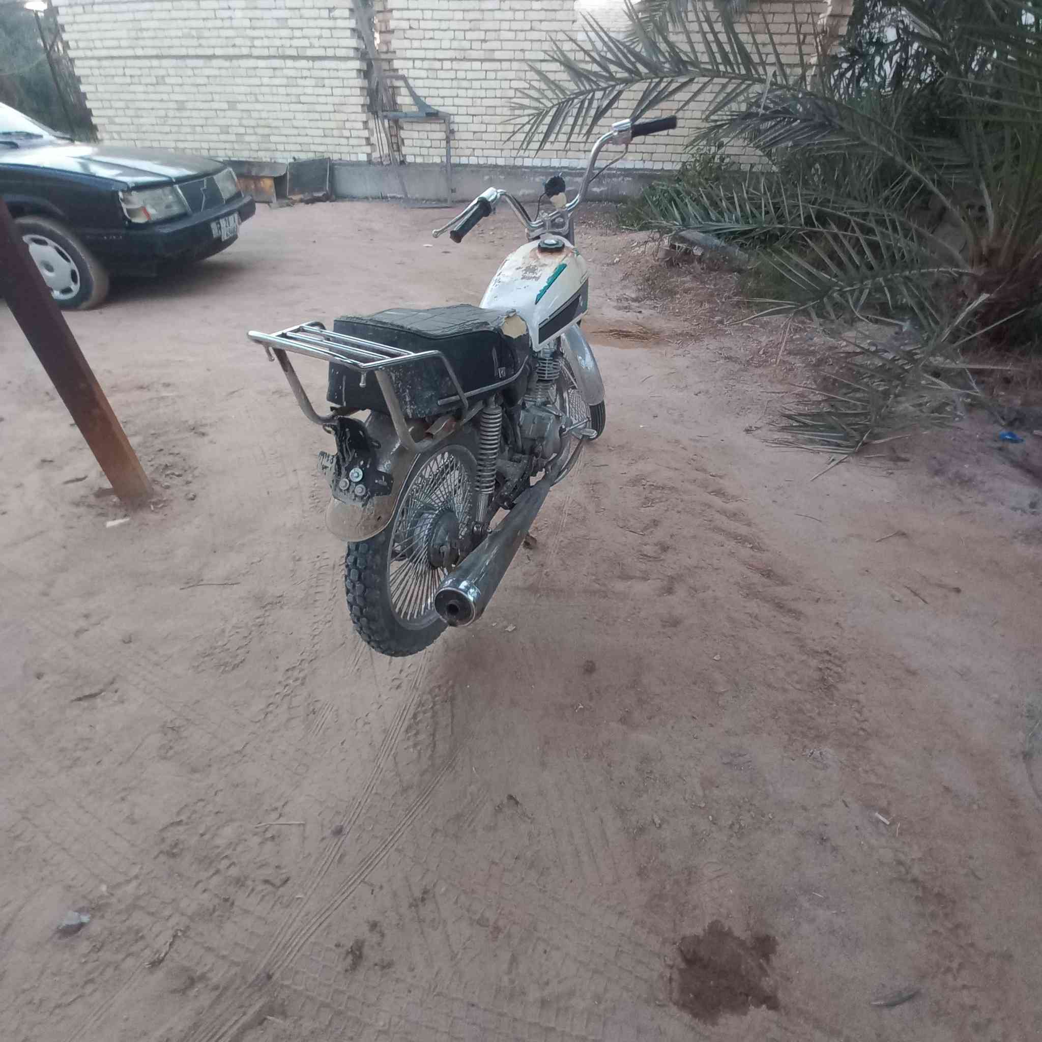 دراجه اربعه كير  للبيع
ب ٢٠٠ وبيهه مجال
***********
