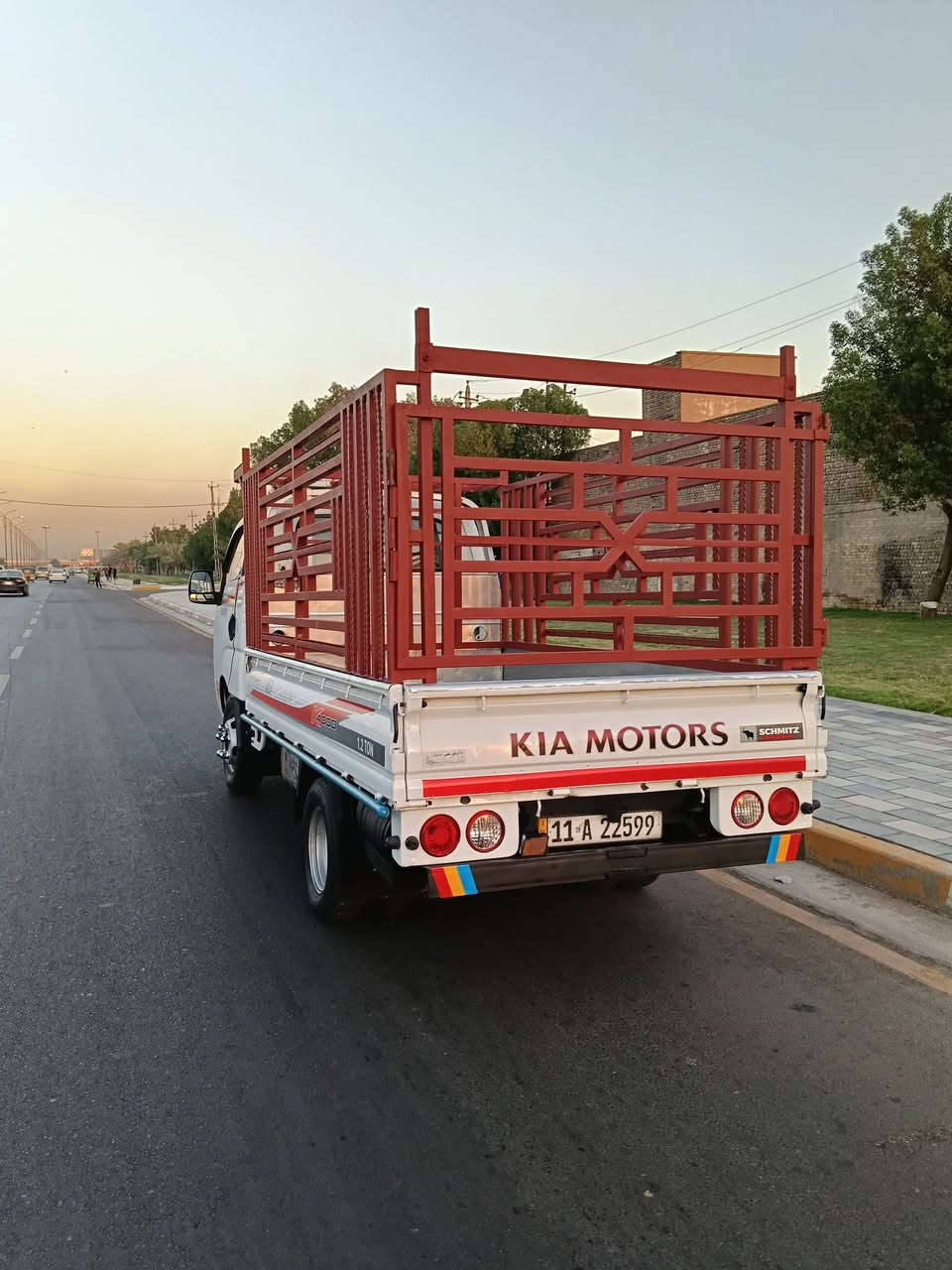 فحل مفتوح مكينة 4000رقم بغداد انگليزي 2013سيارة جاهزة للعمل محجر تحويرة 14ستدات27تخم تاير جديد صدر جديد دوشمة كشنات جديدة سيارة جاهزة بدون نقص مكاني بغداد العبيدي ***********
