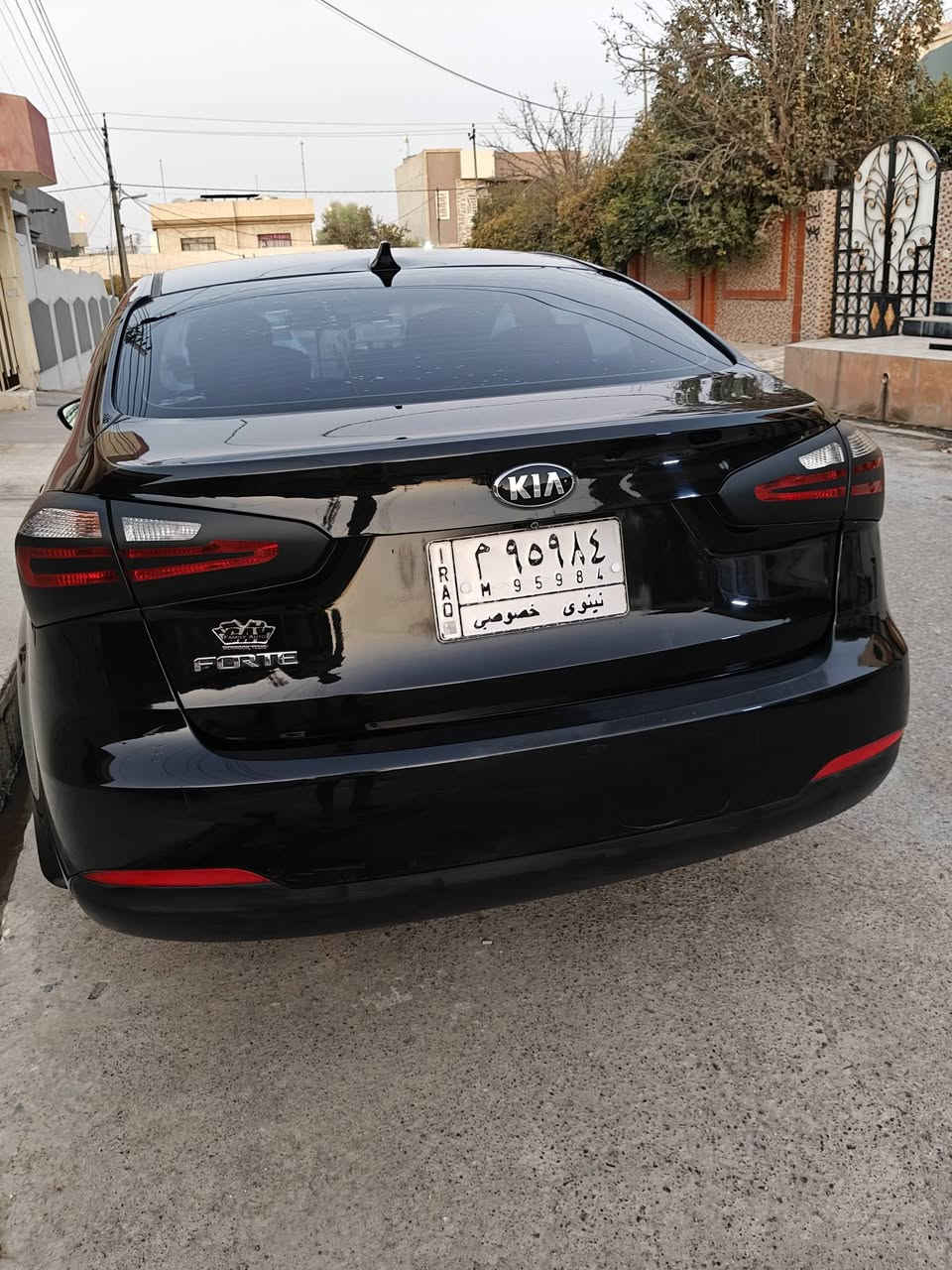 فورتي 2016 أمريكي السعر 100
محرك 2000 دوش كير AT
ماشية 56mi
 مبدل بيها 3 قطع نفس اللون بوند جمالغ يمين  باب نفر  بيها بخ جاملغ خلفي          بدون دواخل  بيها تكمه النفر صبغ 
تبريد + تدفئة جدد + طخم جديد + تايرات جدد 
شرعيها اني 
شرط تحويل ***********
