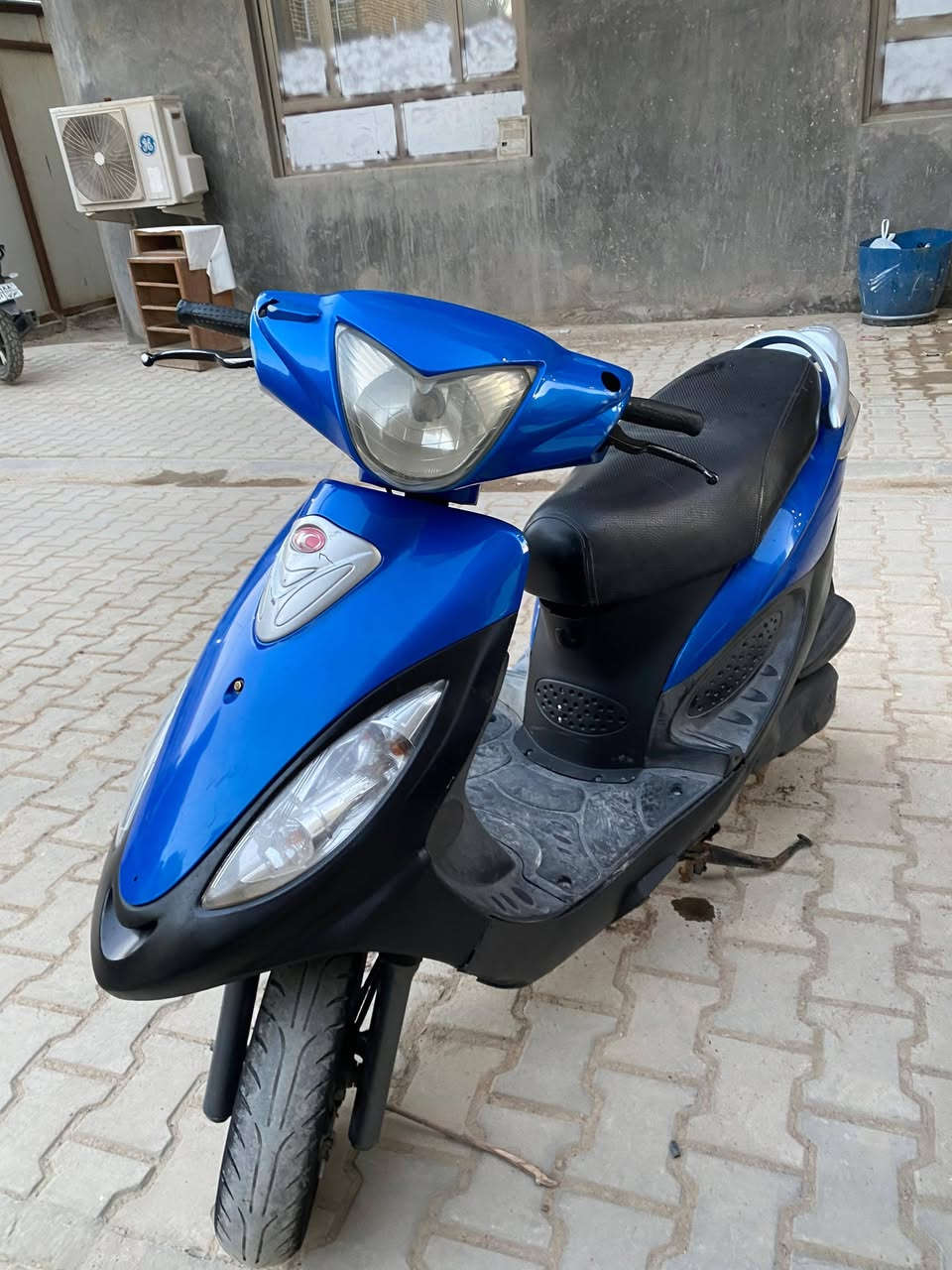 سلام عليكم  دراجه كامكوv2 مكفوله نضافه فول مبينه كدام العين السعر 750للستفسار ***********
