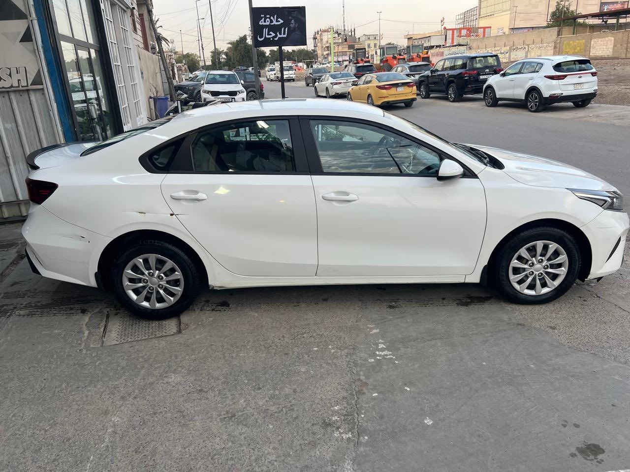 سيراتو موديل ٢٠٢٢ وارد خليجي محرك ١٦٠٠
السعر ١٦٠ 
مكان سيارة بغداد 
***********
