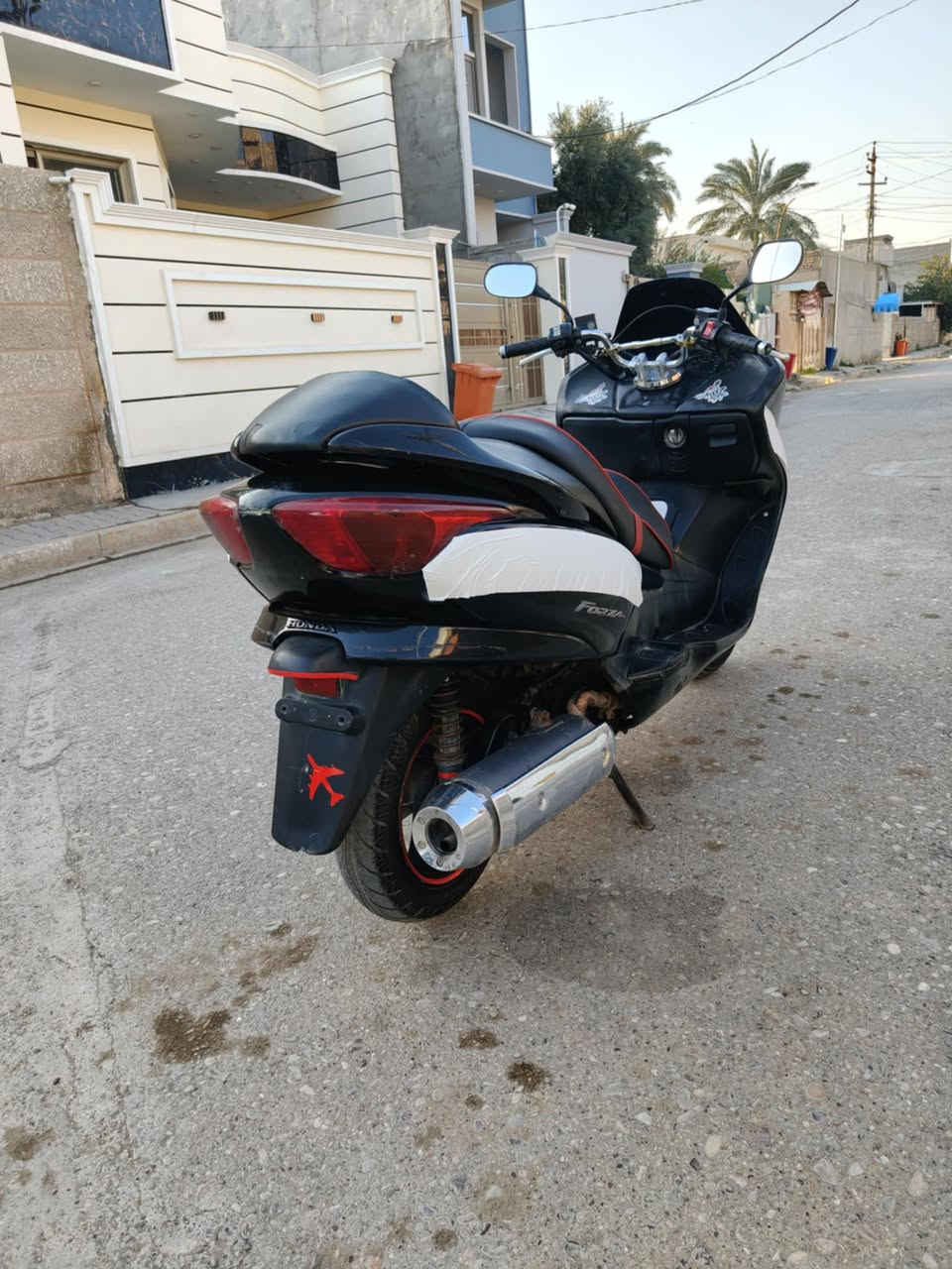 السلام عليكم 
دراجه فورزه 08 لون اسود

دراجه عميه شلعه ومعدل تشك الكاع 

دراجه حلوه شوفت عينك مكينه خرسه وبلاديه منزللها بستم 

بس دراجه معدل ع ستان ١٦٠ نكره سلف باي وقت 

مكاني ديالى بعقوبه سعر ٩٥٠ 

شراي اتصل ***********
