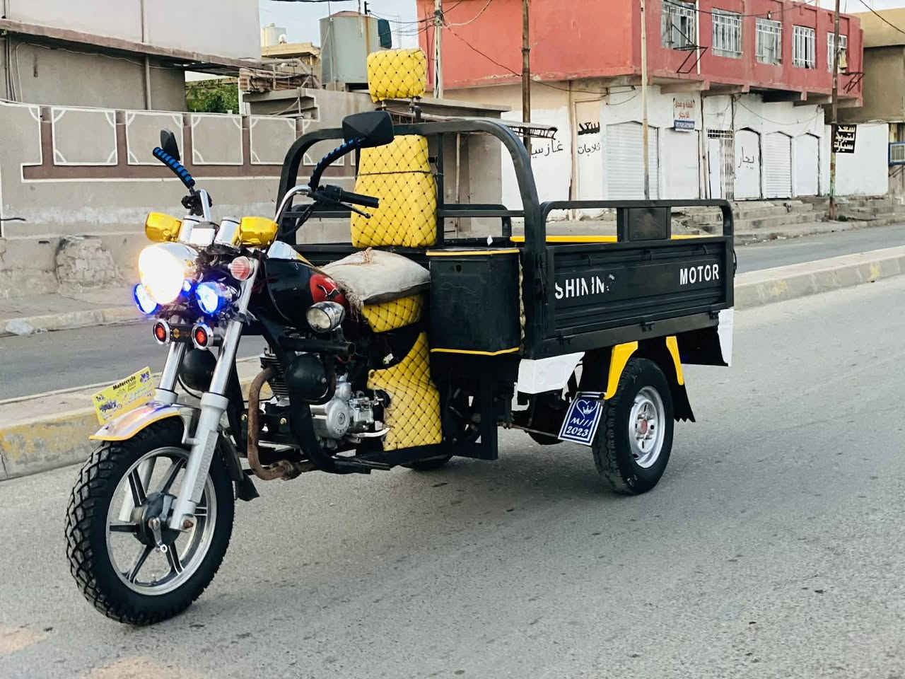 سلام عليكم 
ستوتة للبيع موديل 2021
فحل عالي شاخوان قلاب 
ركبه شرط كهربائيات شرط اوارق كامل
تخم تايرات 3 جوبلس جدد ستوته كلها بلادي 
كل نقص مابيها جاهزه من كلشي 
السعر مليون 450 بيها مجال. ***********.
