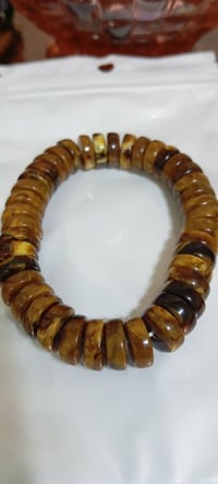 سوار عنبر • مجوهرات