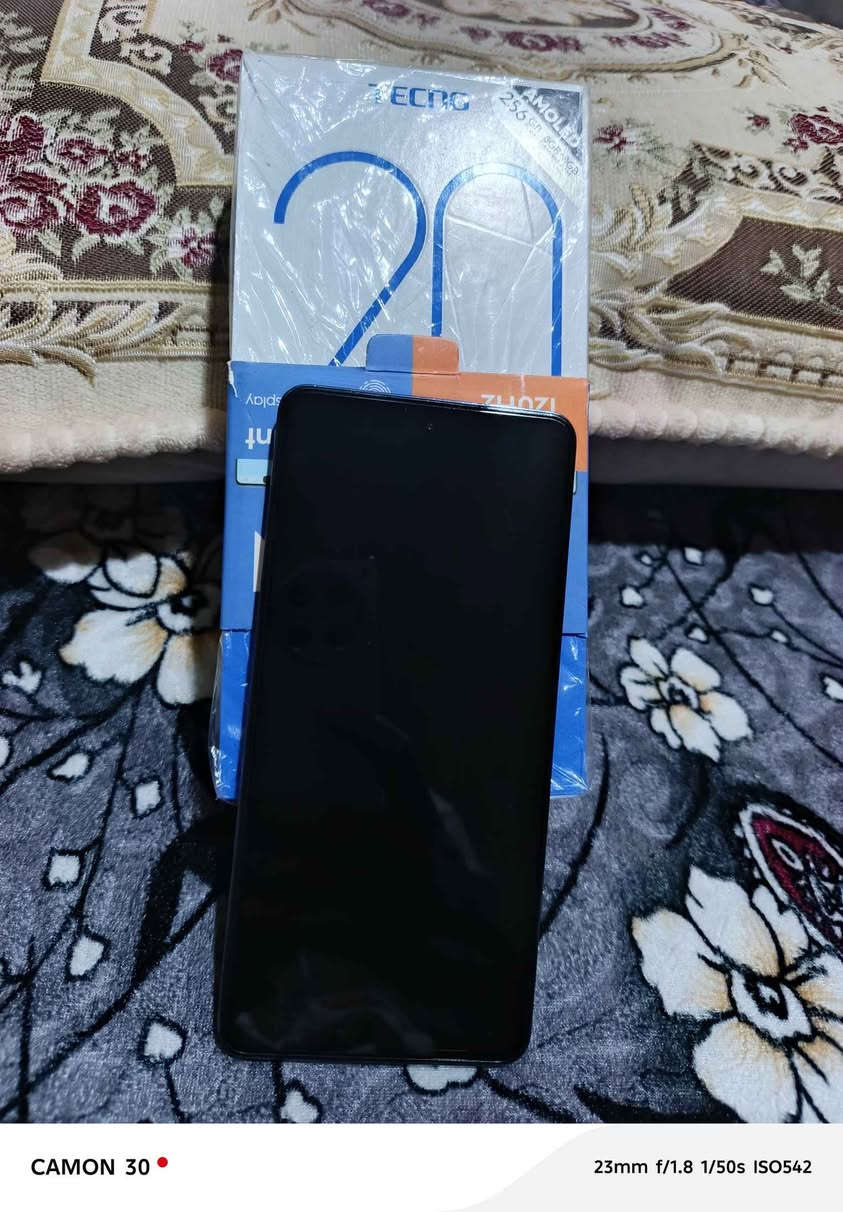 تكنو كامون 20 برو 5G 

الشاشة : أموليد 120 هيرتز 
المعالج : 8050 Dimensity
الذاكرة : 256
البطارية : 5000 مللي أمبير 
الشحن : 33 واط
الجهاز يشغل 90 فريم بوبجي وكلش نظيف ما متعوب بحيث النايلون مال الكارتون بعده موجود وغراضه كاملة كارتون وشاحنة 
السعر 300 وبيه مجال 

للتواصل *********** كركوك, العراق
