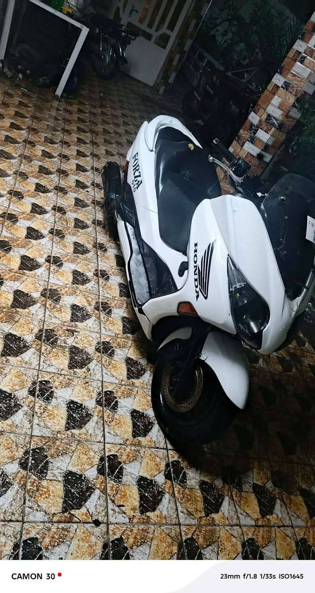 سلام عليكم 
010 مراوس بسكاي ويف 650

مكاني حله قضاء جبله 
***********
