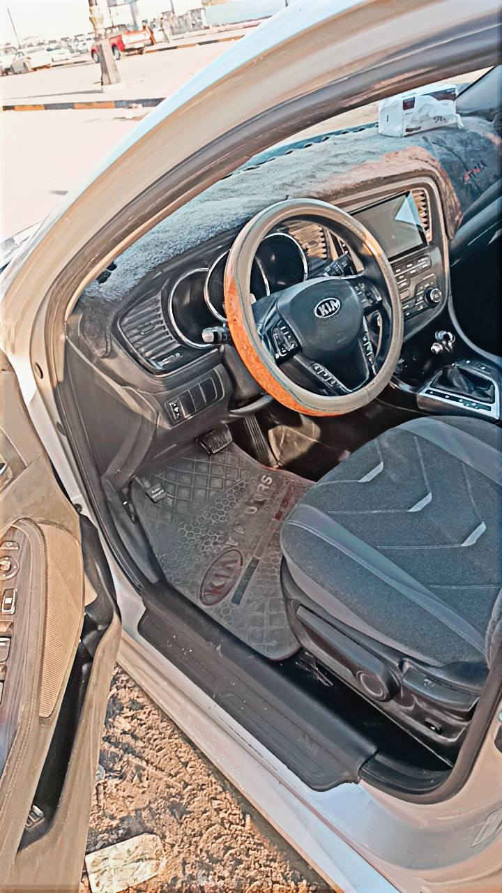 السلام عليكم كيا كي فايف موديل 13 وارد كوري مواصفات اوبتيما مري شفط واشاير بل مري وتتدفئ كشنات ولد نهاري وحساسات خلفية وشاشة سنوية لل28 السعر 115 وبيها مجال الرقم ***********
