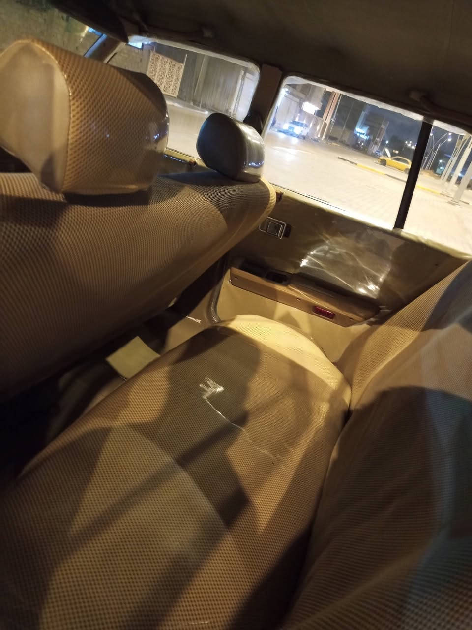 سلام عليكم كراون 81 لبيع كير ومكينه فيفيتي بطه جدد مكينه لا دخنه ولا تبخير ولا تنقيص كير جديد حداديه 100/100 ستوه نافضها تايرات جدد تبريد ثلج منضومه جديده دواخلها جدد مدوشمه ستوه كله نايلون ستيرن ماي مرشوشه لجماليه بدون ضربه ارقام نكليزي سنويه جديده عندي وكاله عامه شوكت ماتريد احولك سياره جديده وين ماتريد تطلع بيها كهربائيات كلها شغاله شاشه مسجل سياره تخبل   لبيع او لمراوس مكاني بصره شط لعرب رقم لهاتف ***********
