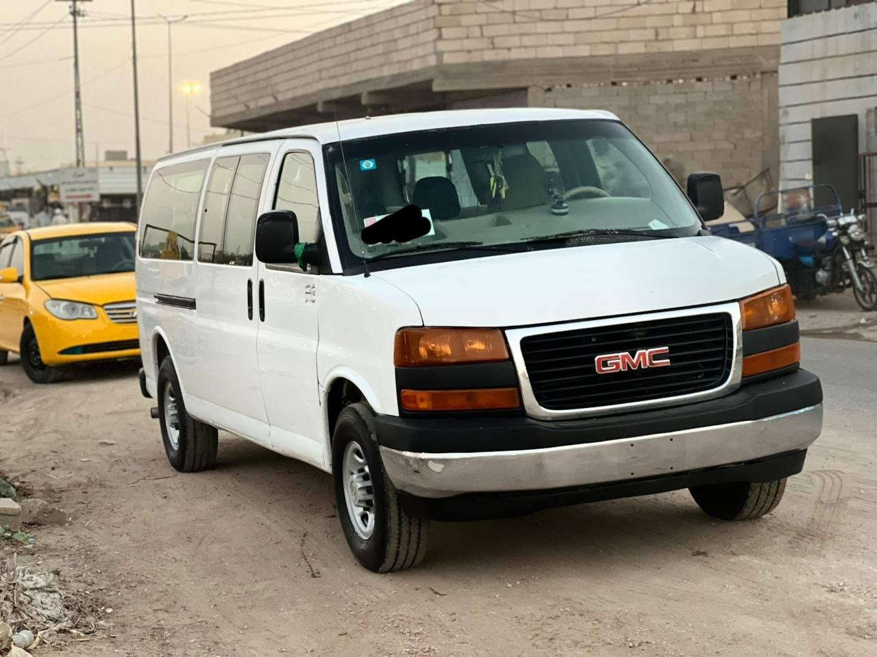 السلام عليكم
فان للبيع 2012 خليجي سلايت 
رقم بغداد بسمي كفاله عامه
ترهم مراوس بتكسي  
السعر 165 
للستفسار ***********
