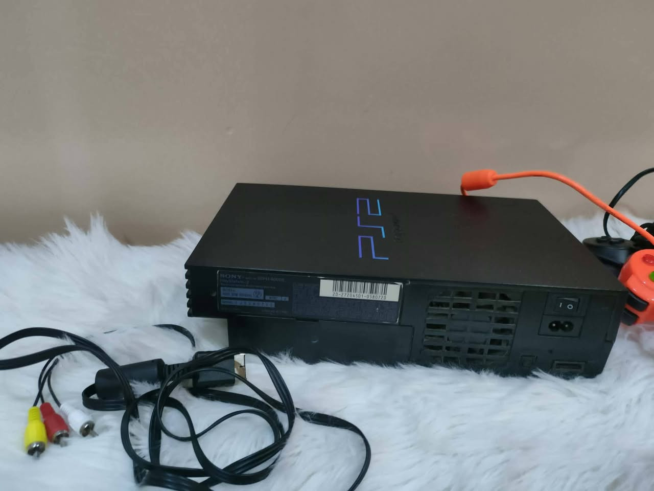 بلي2 للبيع مع كامل ملحقاته الجهاز شرط ما مفتوح ونضيف وجلخ مابي السعر75 وبي مجال 
الاتصال(***********)
