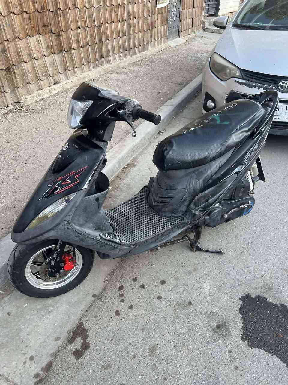 السلام عليكم
دراجه ماكس عدله مامفتوحه بلاده 
البياع حي العامل الرقم 
***********
