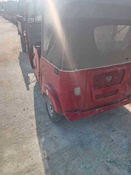 شباب تكتك لبيع موديل 21 كفالة عامة *********** خاص مقلق
