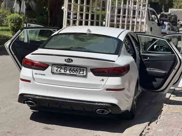 السلام عليكم 
للبيع بدون ايرباك
أوبتما ٢٠١٩ s فول عدا البونراما
رقم أربيل الدولي الجديد وبأسمي
٣ أنظمة قيادة 
كشن سائق فول كهرباء
بصمة + بصمة ابواب
ترحيب عند الاقتراب 
جنطة اوتو عند الاقتراب
رادار امامي + رادارات جانبية
فول تحكمات ستيرن
تحديد مسار + كروس سرعة 
قيادة ذاتية + توقف ذاتي عند الاقتراب
شاشة كبيرة تدعم الكار بلاي 
ماشية السيارة ٧٤ الف 
حادثها جاملغ امامي وشوية من بنيد
بيها بارد باب سائق 
سيارة نظيفة ومابيها نقص 
مكان السيارة بغداد الدورة
السعر ١٥٢ وبيها مجال بسيط

***********
