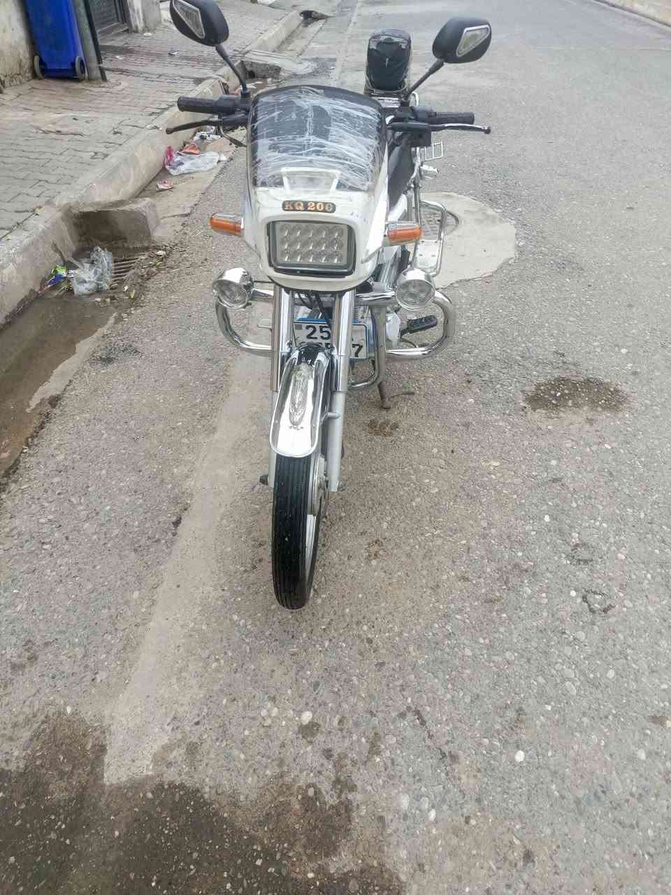 سلام عليكم عندي مطور جني ابيض موديل 2017رقم كركوك دولي مشروع وطني بسمي سنويه عاج محرك 200مامفتوح وضع شركة سعر مليون نوص( ***********)
