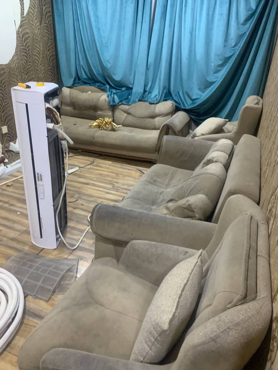 بنات أغراض للبيع مستعجلين ع بيعهم وأسعار مناسبة للاستفسار ***********
