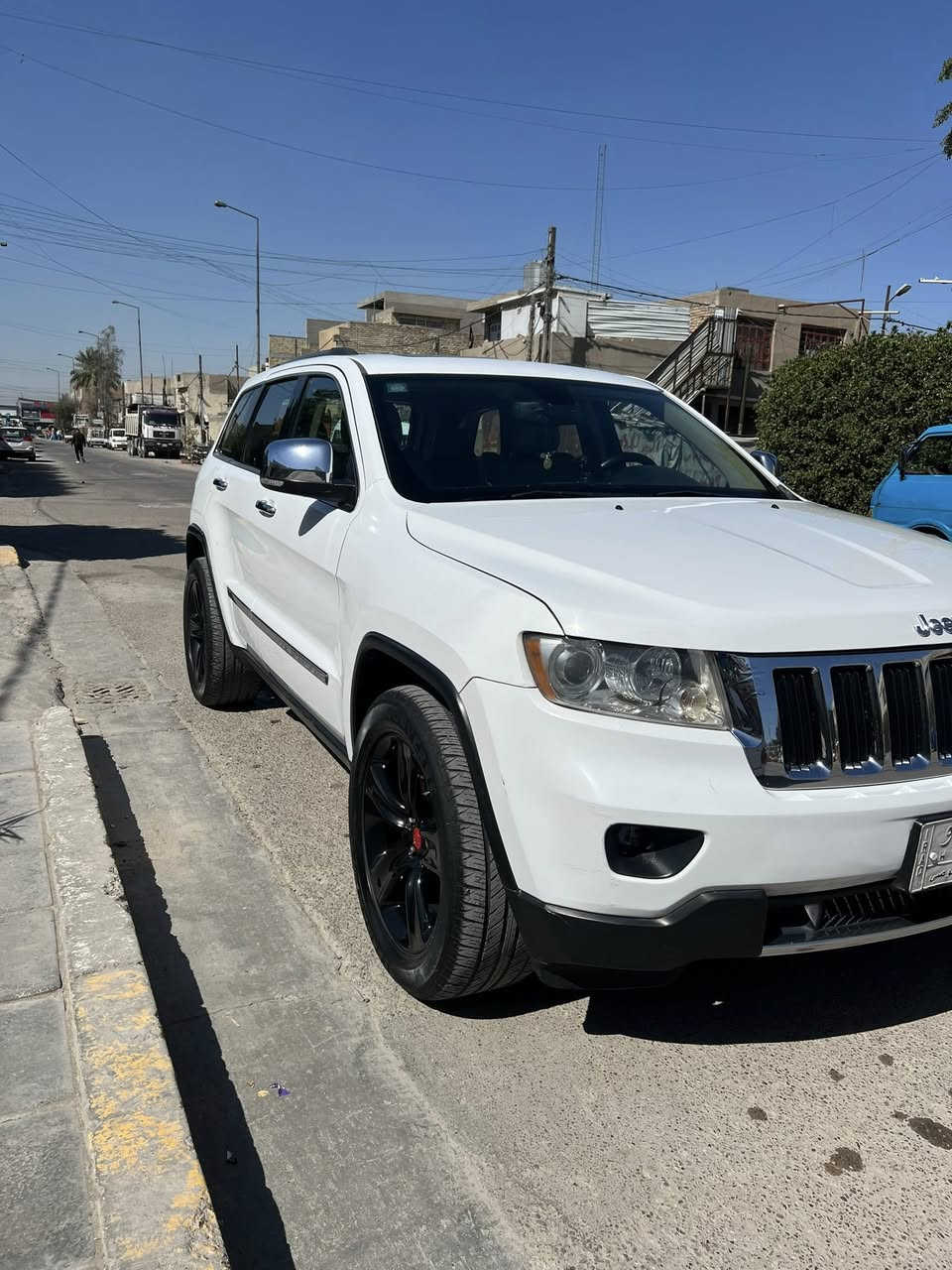 سلام عليكم جيب موديل 2013 بسمي رقم بغداد مكينه 6سلندر تخم تاير جديد تبريد ثلج مكينه وكير مكفولات سياره فول1/1سياره خير من الله مال جناي مكاني بغداد السعر 170وبيه مجال رقم***********
