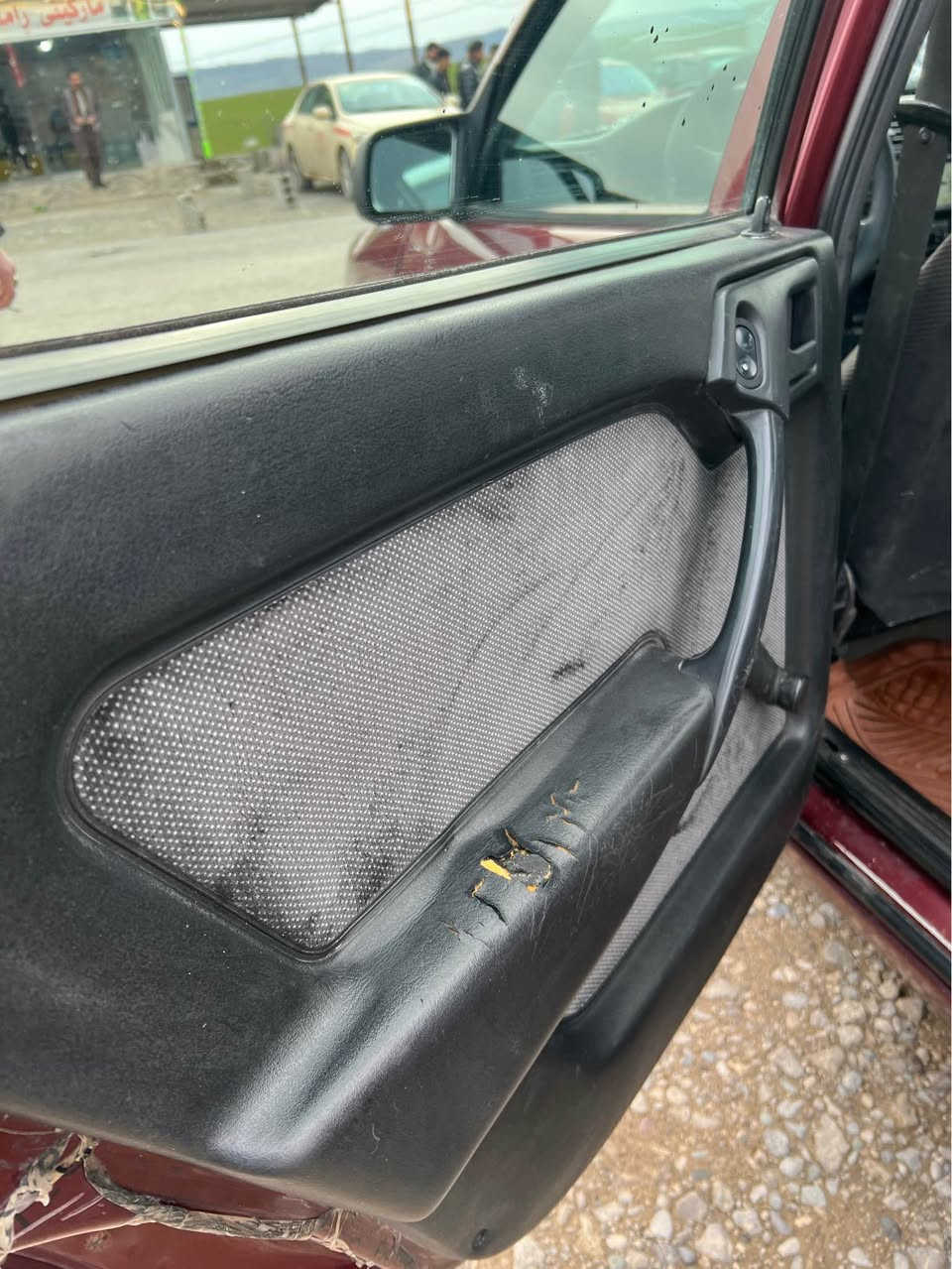 ئۆپڵ ڤیکترا ١٩٩٢ 
ئاڕم پلاستیک هەولێر 
سەنەوی ئەسڵی بە شەرتی پاکانەو غرامە  ئەولیات سەیارەکە بێ سبوغە و بێ لێدرانە 
مەکینە ٢٠ گێر عادیە  
دوو جام کارەباییە
 گێڕ و مەکینە بە شەرت 
کارەبایات بە شەرت 
تایەو ویلی نوێی لەسەرە
 سعری ٢٤ کەميک معامەلە 
☎️*********** شقلاوة, أربيل
