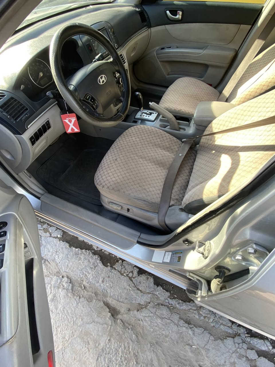 سلام عليكم
سوناتا 2008

 امريكي 6سلندر 3.3

صبغ ٣ قطع فقط  

كلين بدون حادث

 سنوية  ورقم بغداد جديد 

  السيارة فتحة سقف

شاشة كامرة 

 

تحكم ستيرن جهتين

 لايت اوتو

 تخم تاير جديد

تبريد ثلج 

  

مكان السيارة بغداد الحبيبية 

السعر 90 

جاهزه ماعايزها شي تحويل ثاني يوم   

للاستفسار اتصل على  ***********
