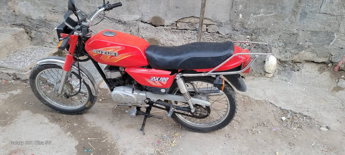 السلام عليكم دراجه نوع سازوكي السعر ٧٠٠  *********** بغداد سبع قصور
