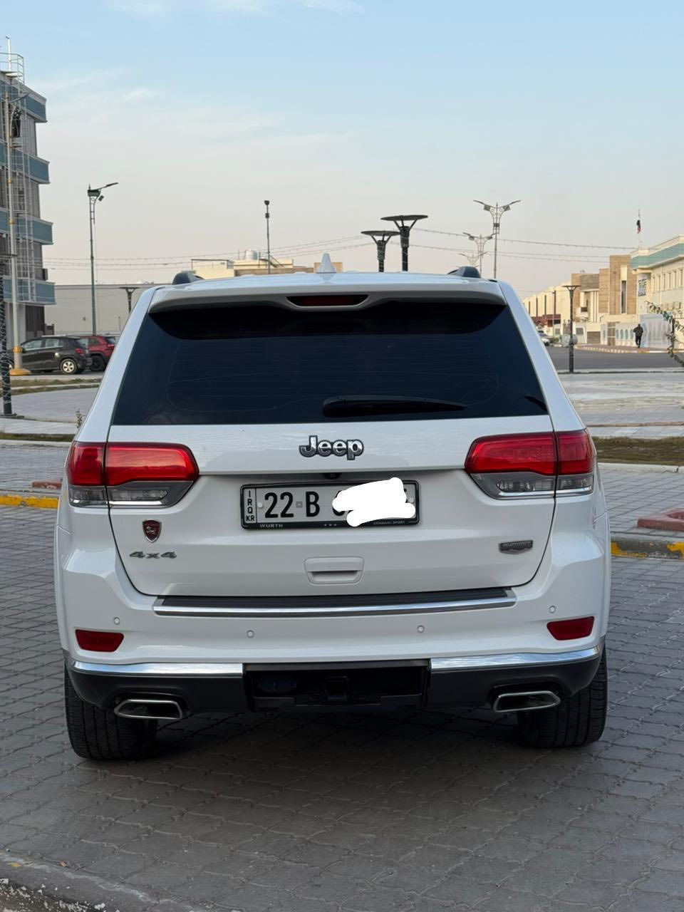 السلام عليكم 
جيب لاريدو ( سومت). موديل 2019
رقم شمالي. سنويه ورقام وهزه جدد (سنويه لل٢٠٣٠ )(وكاله مجانيا) فول مواصفات ١/١. محرك 6 سلندر.  وارد كندي ( كلين تايتل) شاشه كامره حساس رادارات امامي وجانبي. تحديد مسار جوبلسات باب الخلفي جك دواخل مشمشي كشنات تبريد تدفئه شفتات ستيرن. بنراما. ( بعد معروفه مواصفات السومت)
ماشيه 70m
مكاني البصره

شراي يتصل ع رقم

***********
للبيع او مراوس حسب القناعه
