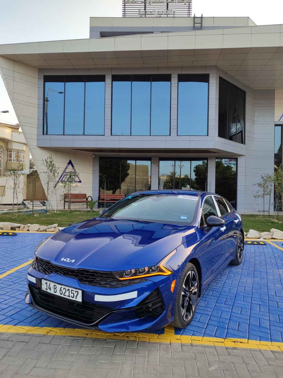سياره 2024 K5
جيتي لاين 

وارد امريكي 
السيارة فول ماعدا البانوراما 
ماشيه 20 الف 
المواصفات 👇
تشغيل عن بعد 
بصمه + بصمه ابواب 
أناره ترحيب بلباب
شاشة كار بلي
تحكم ستيرن
تحديد مسار
مثبت سرعه
قياده ذاتيه
كامره دواره
رادار خلفي
رادار امامي
رادارات جانبيه
شاحن لاسلكي
رادارات٣٦٠ درجه 
محرك 1600 تيربو (1.6)  
٥ انضمه قيادة 
كشنات تدفئه وتبريد  (جلد )
تحديد مسار 
سايد بريك كهربائي 
لايت لد 3عدسات 
أشاره بالمري

‭+٩٦٤ ٧٧٣ ٧٠٨ ٠٠٣٦‬
