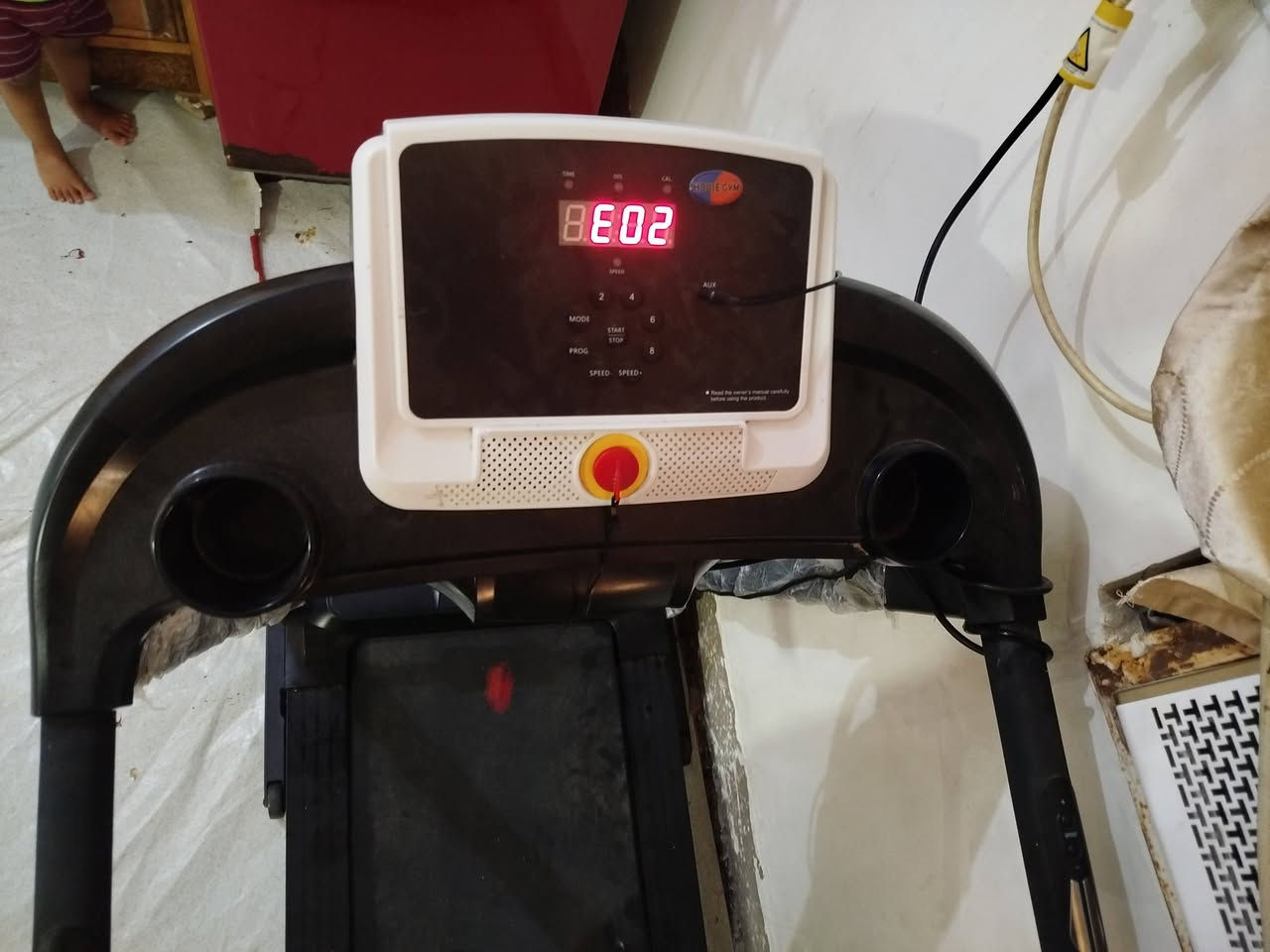 جهاز جري للبيع ماركة House Gym
جهاز يتحمل وزن 120 كيلو قبل 3اشهر اخذتة 425 الف وكالة
جهاز عطل بلكارت يقرة بشاشة E02 
سعر حاليا 150الف قفل مكاني بغداد الزعفرانية شارع الكهرباء 
***********
