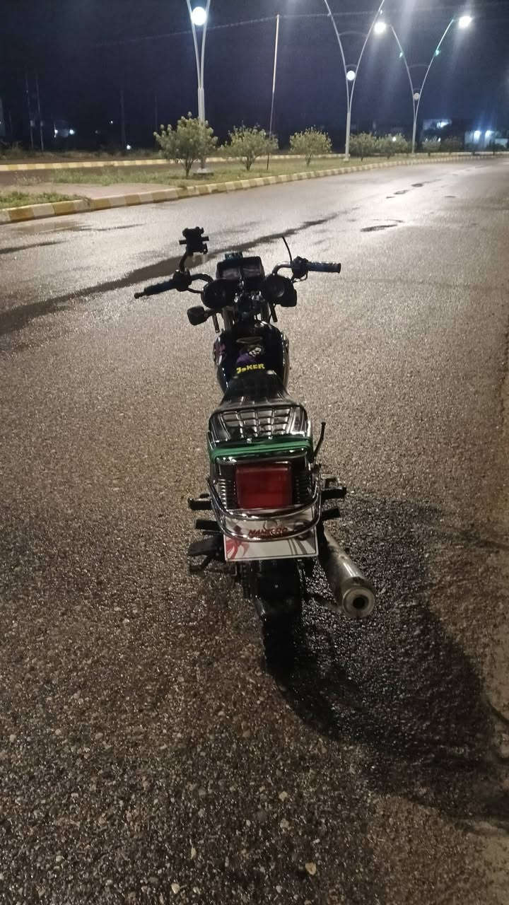 السلام عليكم ورحمه الله وبركاته 
دراجه نامي برو 5كير  للبيع موديل 2020 اوراق موجود  دراجه نضيفه خير من الله اي نقص مابيه كهربائيات MB3لايت كله شغال السعر 400وبي مجال قليل مكان ناحية السعديه
***********
