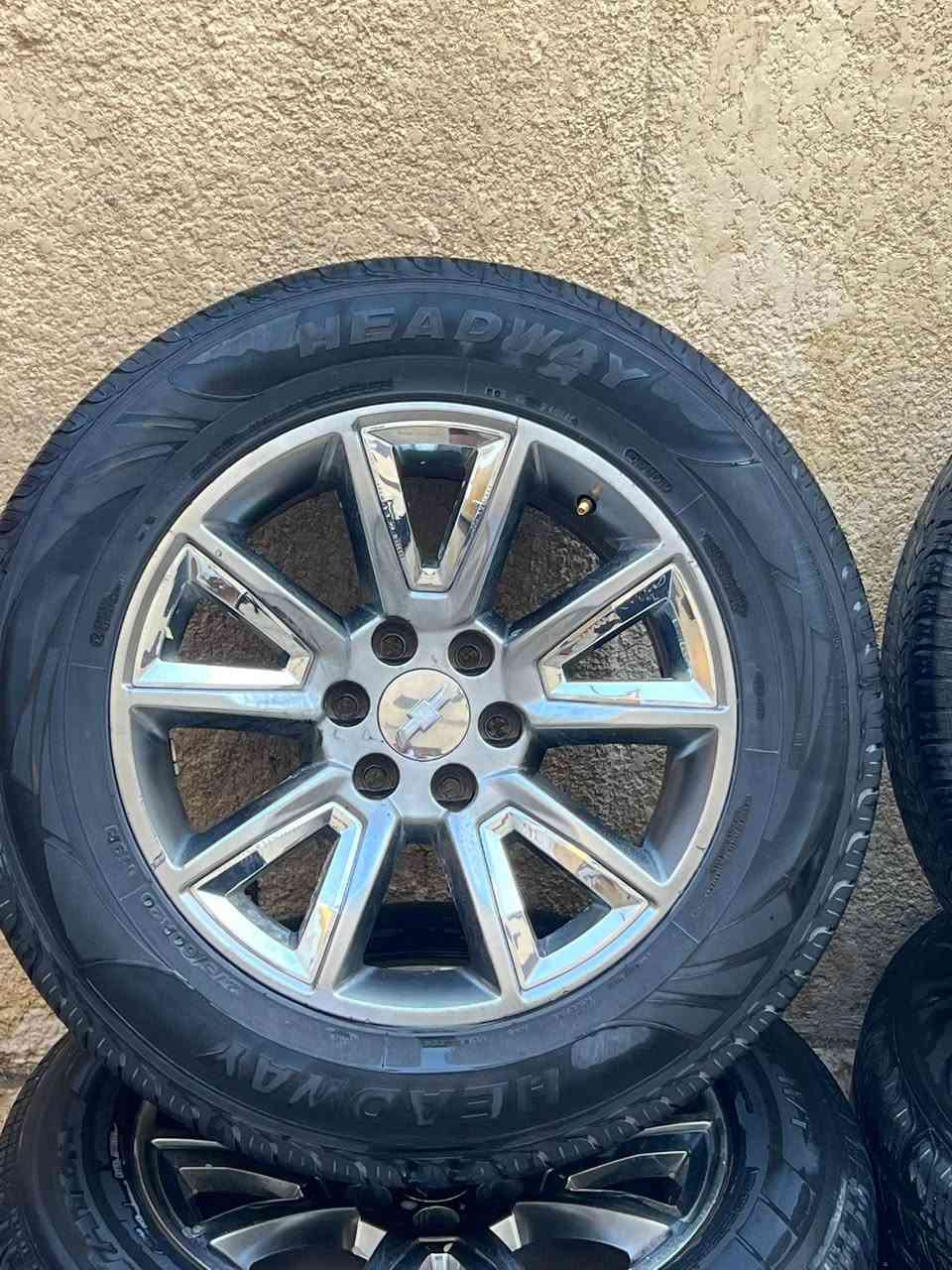 السلام عليكم تخم ويلكب هوه وتايرته
مال شفرليت تاهو LTZ جديد اصلي GM
حجم 20 
العنوان البصره 
السعر 400 دولار نهايته 
رقم الموبايل ***********
