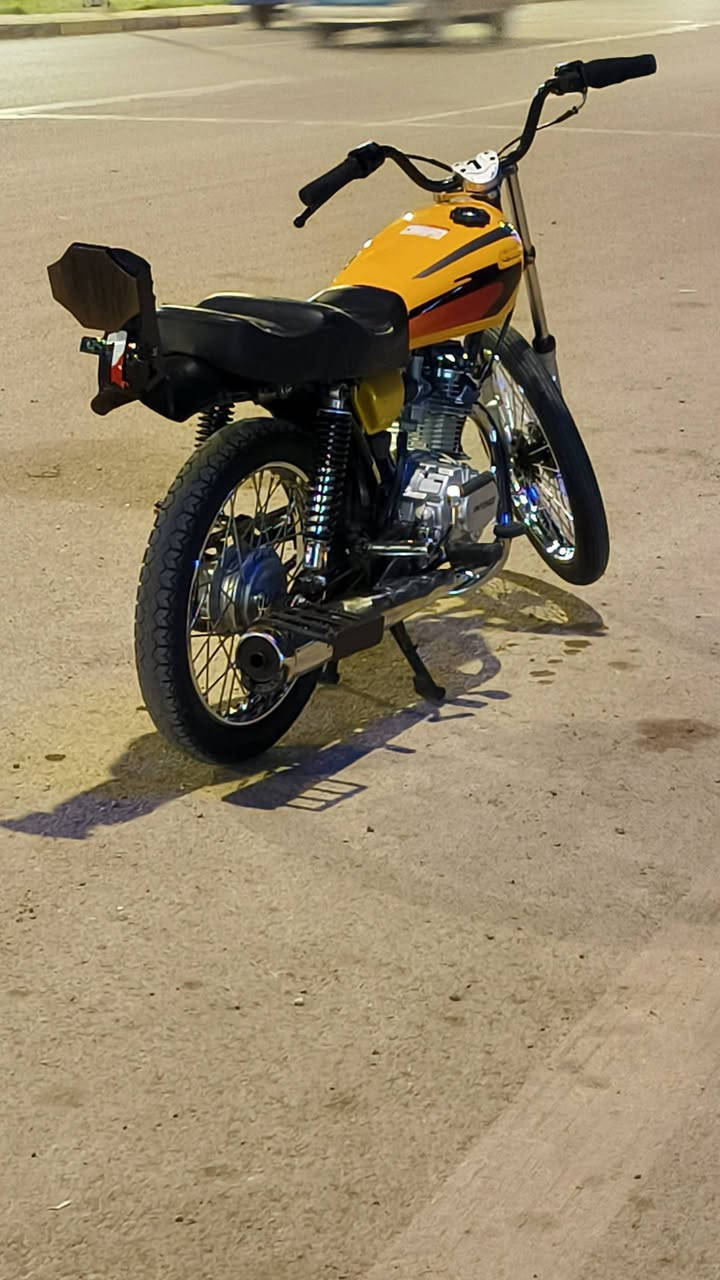 السلام عليكم دراجه للبيع موديل 19 معمر 24 كله مكاني كوت حي الحكيم شراي بي خير ويتدلل هاذ رقمي***********
