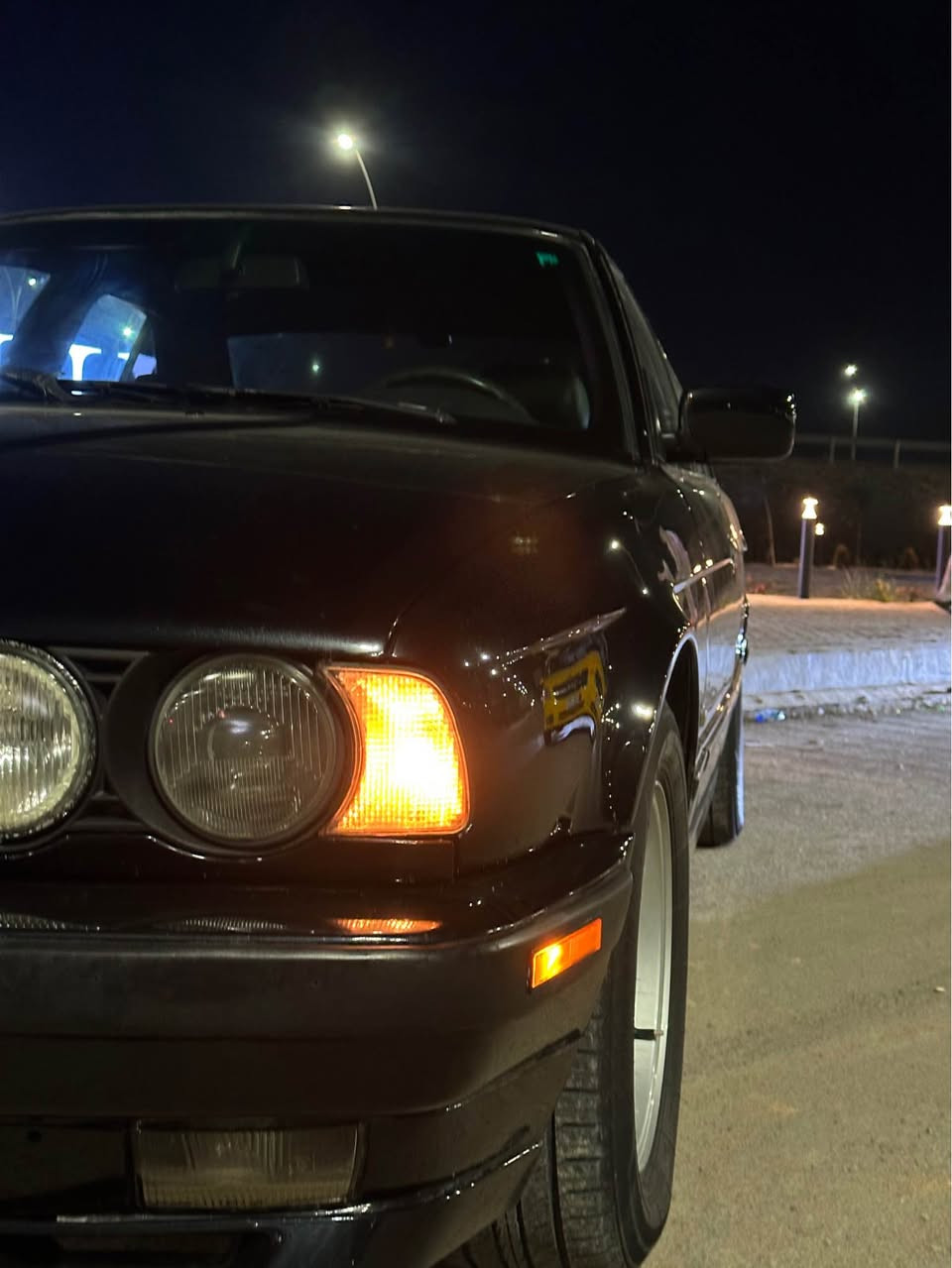 سلام عليكم اخوان سيارة bmw للبيع 
سيارة موديل 1991 و مواصفات سلايد جامين كهربائية محرك 528 گير توماتيك سيارة مكوفل كفالة عامة سبوغ للجمالية فقط و بيها شوية جاملخ خلفي سكن بي ظربة خفيفة و سيارة جسم كامل عل بلاد 
و سيارة سنوية جديد لحد 2030 جديد و بسمي و دعامية ل دعامية بشرط 
و سعر ٧٨ ورقة او بيها مجال لطيبين 
*********** كركوك, العراق
