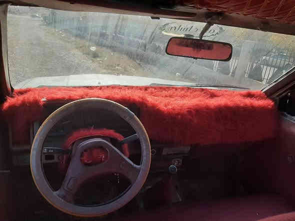 سعری 16گەڵاو مەعاملە
***********
پیکاب نیسان مۆدیل 1991
دەبڵ 
گێڕومەکینە گێڕی 2002
مەکینە تازە تاشفیت کراوە هەڵمو دووکەڵو سەوت بەشەرت 
سەوتی ئەکسلی نیە
تنوتۆڵە سەیەرەکە
ئەولیاتی لەگەڵە 
ناوسورە 
ناونیشان سلێمانی 
*********** السليمانية, العراق
