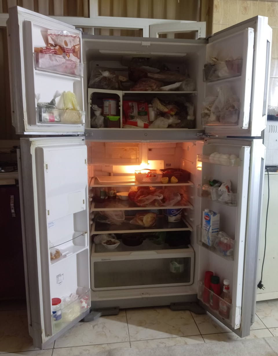 300 الف هيتاشي ٤ أبواب
 *********** تواصل واتساب أو خاص وليس تعليقات
