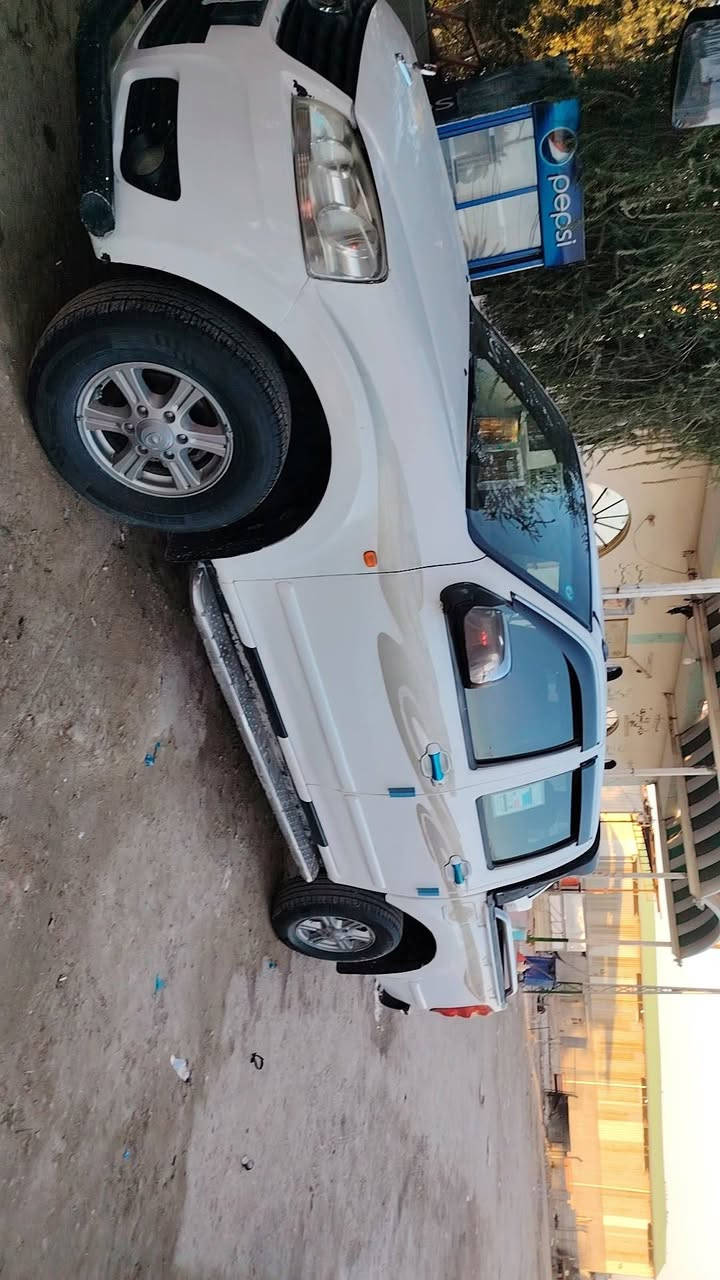 سلام عليكم كريت ويل للبيع موديل 2012 مكفوله كفالة من ظربه وتبديل كير محرك حداديه تخم  تاير تبريد تدفأ كهربائيّات كله شغاله رقم قادسيه مشروع وطني سياره جاهز مالت جناي رقم موبايل *********** سعره 63 اوبيه مجال
