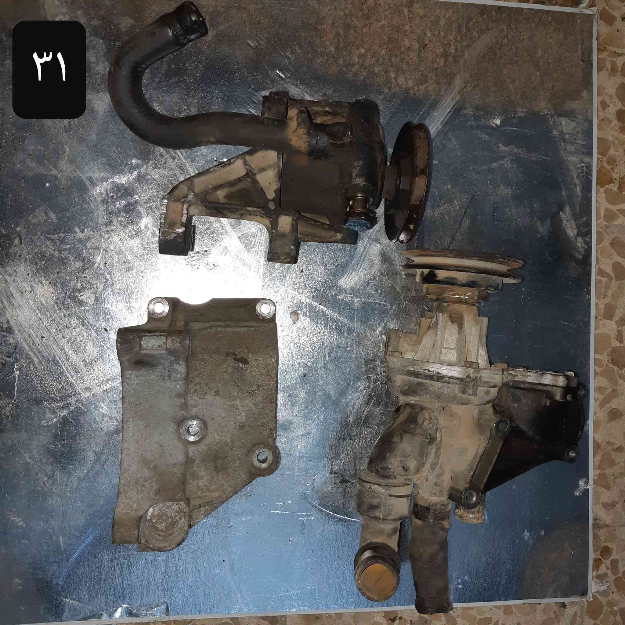 اغراض سيارة باسات صندوق ٩٣ للبيع
موصل الايمن الاتصال على الرقم ***********
