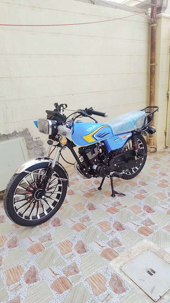 سلام عليكم دراجه سيفان 25 زيرو صارلي 3 ايام من ماخذه
مكاني الخالص هبهب .. بصمات ثنين .. اوراق كرتونيه .. 
هاذه رقمي *********** سعر ب 850 وبيهاا مجال ..
