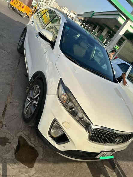 كيا سورنتو خليجي 
رقم بغداد انكليزي بسمي 
موديل 2016 شكل ال٢٠
لون ابيض 
٦ سلندر ٧ راكب 
فوووووول مواصفات ١/١
بصمتين: تشغيل وتقفيل 
بنورمااااا طكتين جام 
الباب الخلفي كهرباء 
بردات خلفية اصلية 
هند بريك بصمة 
فووووور ويل 4:4.
مانع انزلاق وانحدار 
اوتو هولد توقف ذاتي 
نظام إطفاء المحرك بالازدحام 
أربعة نظام ايكو درايف +سبورت 
كشنات جلد اصلي لونين 
كشنات ٢ كهرباء 
كشنات تدفئة وتبريد 
الكشنات الخلفي تدفئة 
كشنات ذاكرة خزن
 
شاشة كبيرة 
شاشة اعطال بلدشبول 

مري شفط مع القفل 
حساس امامي وخلفي 
تبريد ابيانو لمس 
تبريد ٣ قطع ثلج 
حاكية : ابلوتوث: اوكس 
كيجات السرعة زئبقية 
تحكم استيرن فول 
اضواء ترحيب بليدات 
علامة سورنتو بلدوسة 
اشاير بلمري 
لد امامي وخلفي 
لايت زنون اصلي 
ويل اكروم ١٩
تخم تاير جديد لك 
ماشية 120 الف اصلي 
كير ومكينة وصدر وحدادية وتبريد خير من اللة
بيها جاملغ الامامي الأيمن صبغ
للاستفسار عن السعر 205
 *********** بغداد
