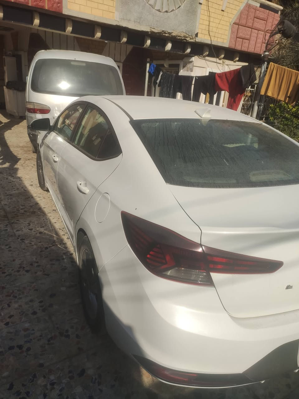 النترا للبيع 2019
وارد امريكي حادثها جاملغ امامي ضررها بسيط السيارة بأسمي مكينة وكير خير من الله  السيارة ليبل وأحد ممبدل بيها أي قطعة 
مواصفات رادار امامي وخلفي وجانبي بالمراية مكينة 2000
 وثلاث انظمة سرعة 
للاستفسار ***********
