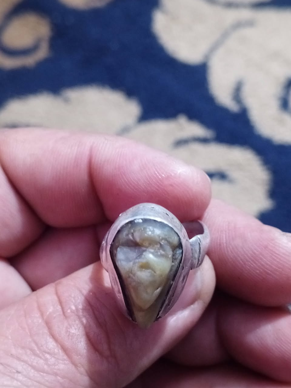 سلام عليكم محابس البيع واحد وجه سليماني الثاني نشابوري والثالث ياقوته مطعم بزمردكوالمبي


**إذا كنت صاحب هذا الإعلان وتريد حذفه لأي سبب، رجاءا أرسل رسالة إلى الدعم الفني**