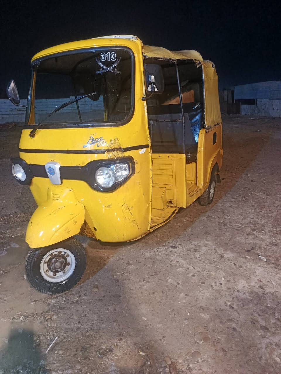 2018/8/10
تكتك بياجو اللون اصفر ذهبي 💛
تكتك للبيع تكتك مال جناي ❤
لا تنقيص لا تبخير كفاله كشر ومحرك اكسن حلو كهربائيات كلها شغاله 
اوراق شرط الترقيم 
السعر 1900وبيها مجال حك الجيه 
الاستفسار على هذا الرقم  
 
رقم راعيه .***********
